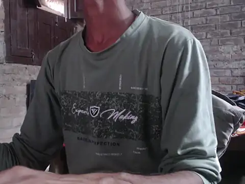 ThethunderPo online show from October 2025 02:01:01 AM