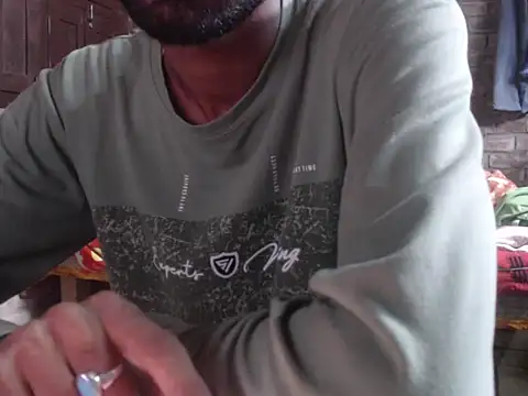 ThethunderPo online show from November 2025 03:56:01 AM