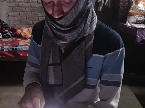 ThethunderPo online show from December 2025 04:23:02 AM