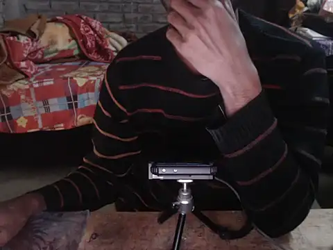 ThethunderPo online show from February 2026 03:26:01 AM