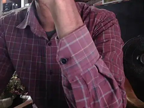 ThethunderPo online show from February 2025 03:32:02 PM