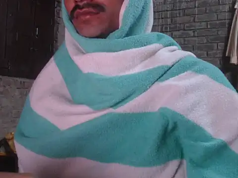 ThethunderPo online show from December 2025 01:17:01 AM