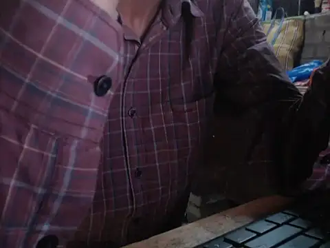 ThethunderPo online show from November 2025 03:39:02 AM