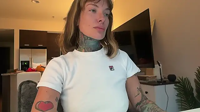 Snapshot of airgeadx chatting on November 2025 08:45:02 PM airgeadx online show from November 2025 08:45:02 PM