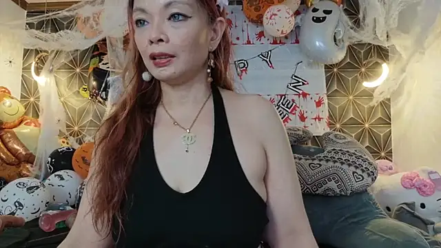 yummymeily online show from November 2025 02:33:01 PM