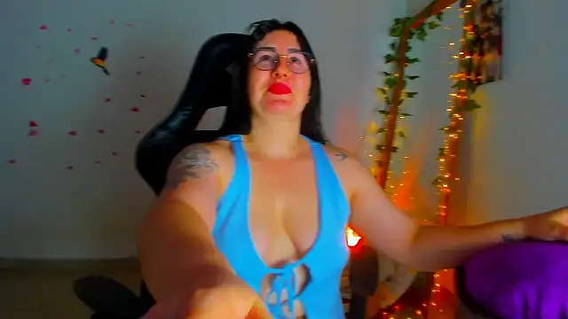 Snapshot of Susan_Foxx chatting on November 2025 11:30:01 PM Susan Foxx online show from November 2025 11:30:01 PM