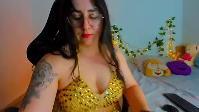 Snapshot of Susan_Foxx chatting on May 2026 05:38:02 PM Susan Foxx online show from May 2026 05:38:02 PM