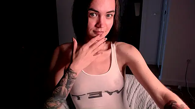 EvelynGG online show from September 2025 05:08:02 AM