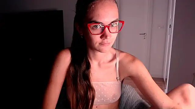 EvelynGG online show from July 2026 09:05:02 AM