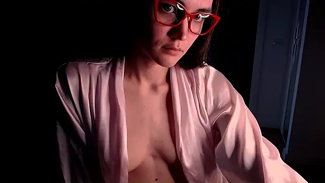 EvelynGG online show from March 2026 11:49:01 AM