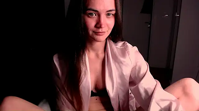 EvelynGG online show from November 2025 11:19:02 PM