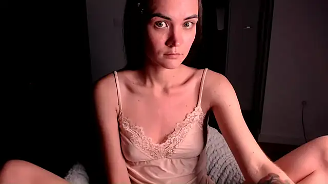 EvelynGG online show from September 2025 08:59:01 PM