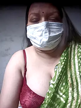 naughtymadam online show from April 2026 05:54:02 AM