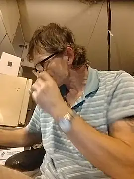 ROBERT0516 online show from June 2026 11:21:02 AM