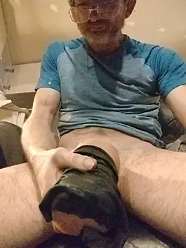 ROBERT0516 online show from February 2026 12:08:01 AM