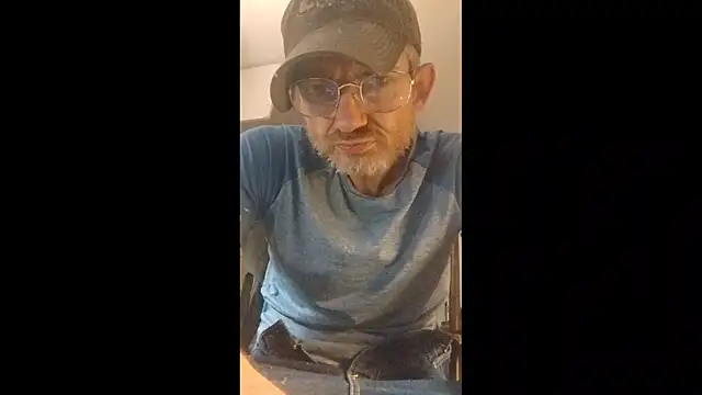 ROBERT0516 online show from November 2025 04:08:01 PM