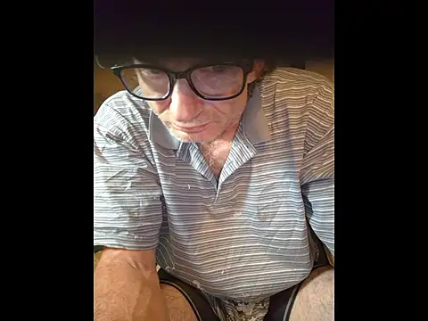 Snapshot of ROBERT0516 chatting on July 2026 05:36:02 AM ROBERT0516 online show from July 2026 05:36:02 AM