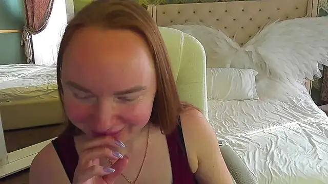 MiaRedFox online show from March 2025 12:41:02 PM