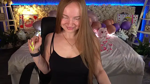 MiaRedFox online show from March 2026 01:27:02 PM