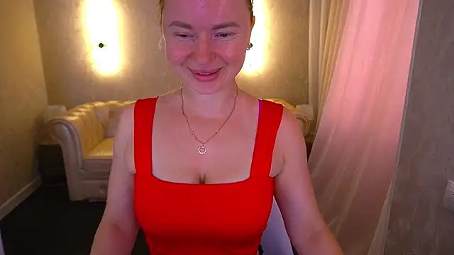 MiaRedFox online show from July 2026 12:32:02 PM