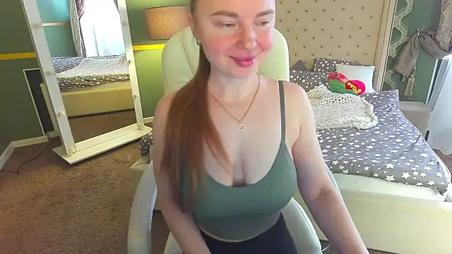 MiaRedFox online show from February 2025 09:37:01 AM