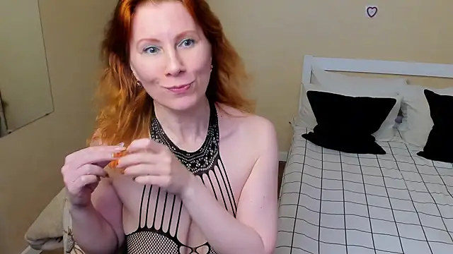 FoxySophia online show from September 2025 03:43:01 AM