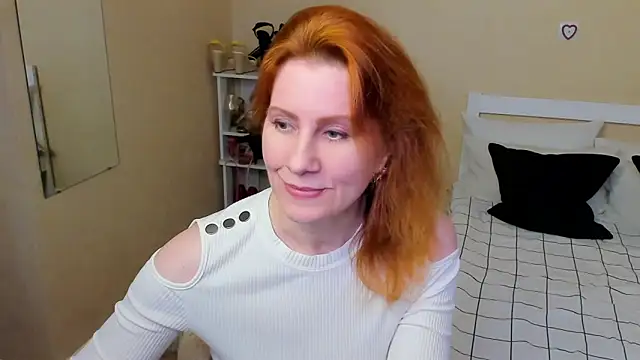 FoxySophia online show from September 2025 08:26:01 PM