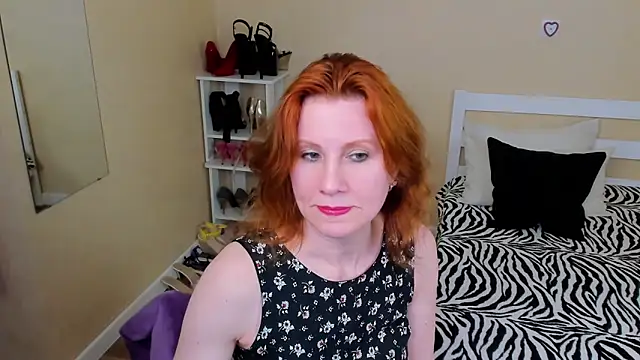 Snapshot of FoxySophia chatting on May 2026 06:11:02 PM FoxySophia online show from May 2026 06:11:02 PM