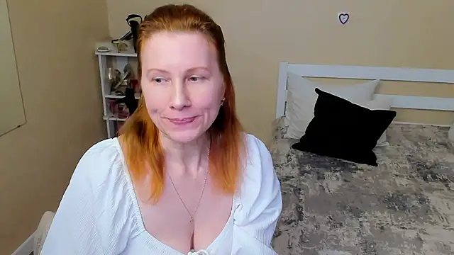 FoxySophia online show from October 2025 05:52:01 AM