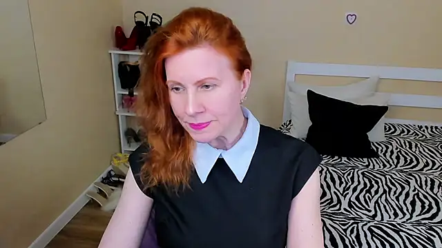 Snapshot of FoxySophia chatting on May 2026 04:38:01 AM FoxySophia online show from May 2026 04:38:01 AM