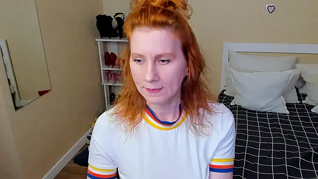 FoxySophia online show from December 2025 10:38:02 AM