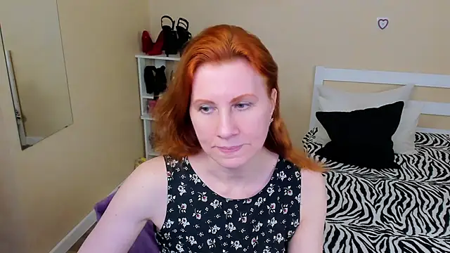 Snapshot of FoxySophia chatting on May 2026 02:33:02 PM FoxySophia online show from May 2026 02:33:02 PM