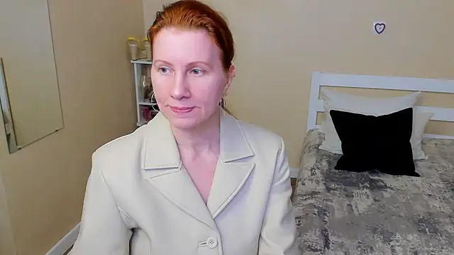 FoxySophia online show from September 2025 03:40:01 PM