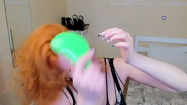 FoxySophia online show from February 2026 09:12:01 PM