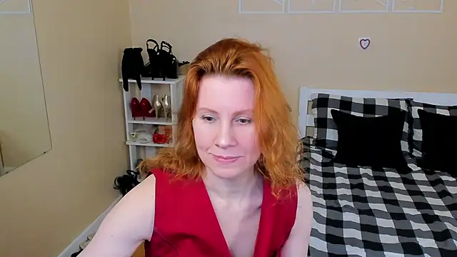 FoxySophia online show from February 2026 04:58:02 PM