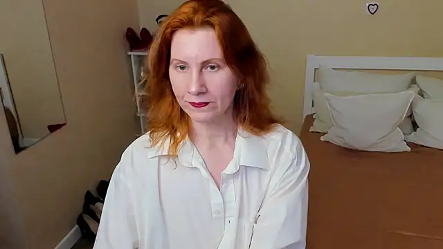 FoxySophia online show from November 2025 04:56:01 AM