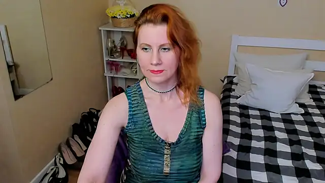 FoxySophia online show from November 2025 09:08:01 PM