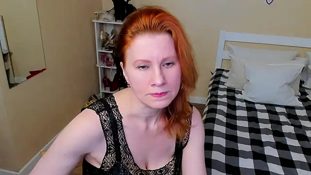 FoxySophia online show from October 2025 03:31:02 PM