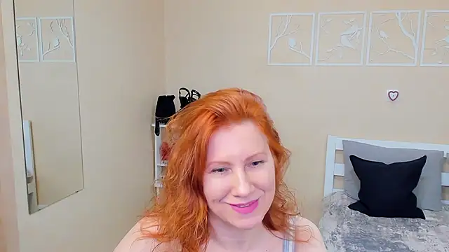 FoxySophia online show from February 2026 07:13:01 PM