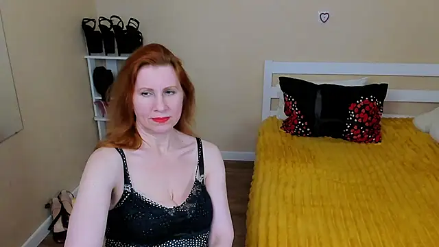 Snapshot of FoxySophia chatting on July 2026 10:39:01 AM FoxySophia online show from July 2026 10:39:01 AM