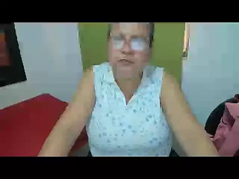 Snapshot of beckyummys chatting on October 2025 12:18:01 PM beckyummys online show from October 2025 12:18:01 PM