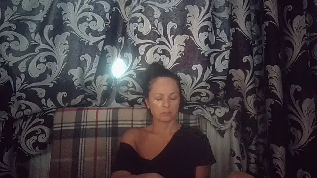 LindaStarS online show from October 2025 05:01:01 AM