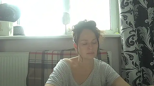 Snapshot of LindaStarS chatting on May 2026 10:55:01 AM LindaStarS online show from May 2026 10:55:01 AM