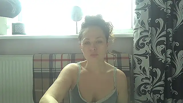 Snapshot of LindaStarS chatting on May 2026 11:07:01 AM LindaStarS online show from May 2026 11:07:01 AM