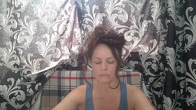 Snapshot of LindaStarS chatting on June 2026 11:30:01 AM LindaStarS online show from June 2026 11:30:01 AM