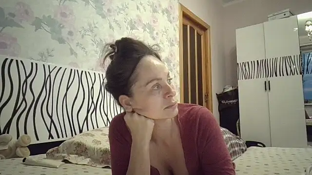 LindaStarS online show from April 2026 05:05:02 PM
