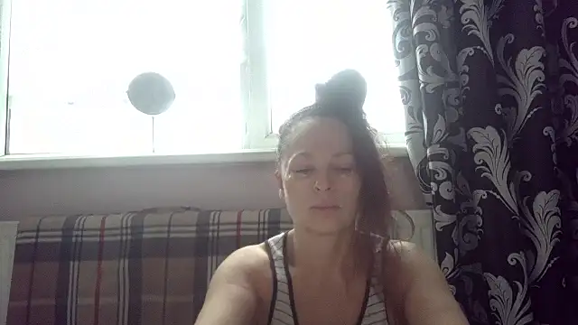LindaStarS online show from April 2026 04:52:01 AM