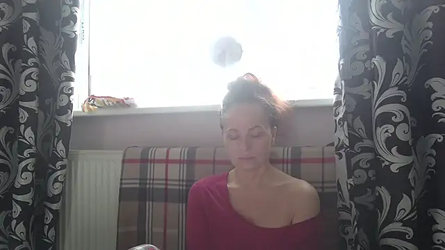LindaStarS online show from April 2026 05:42:02 AM