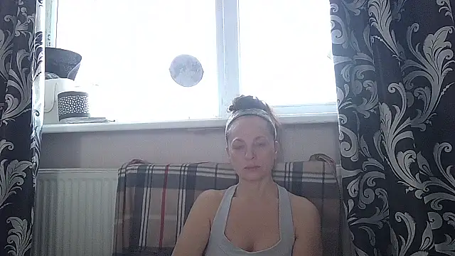 LindaStarS online show from March 2026 05:47:01 AM