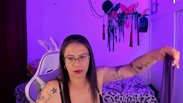 dungeongirls online show from November 2025 09:26:02 PM